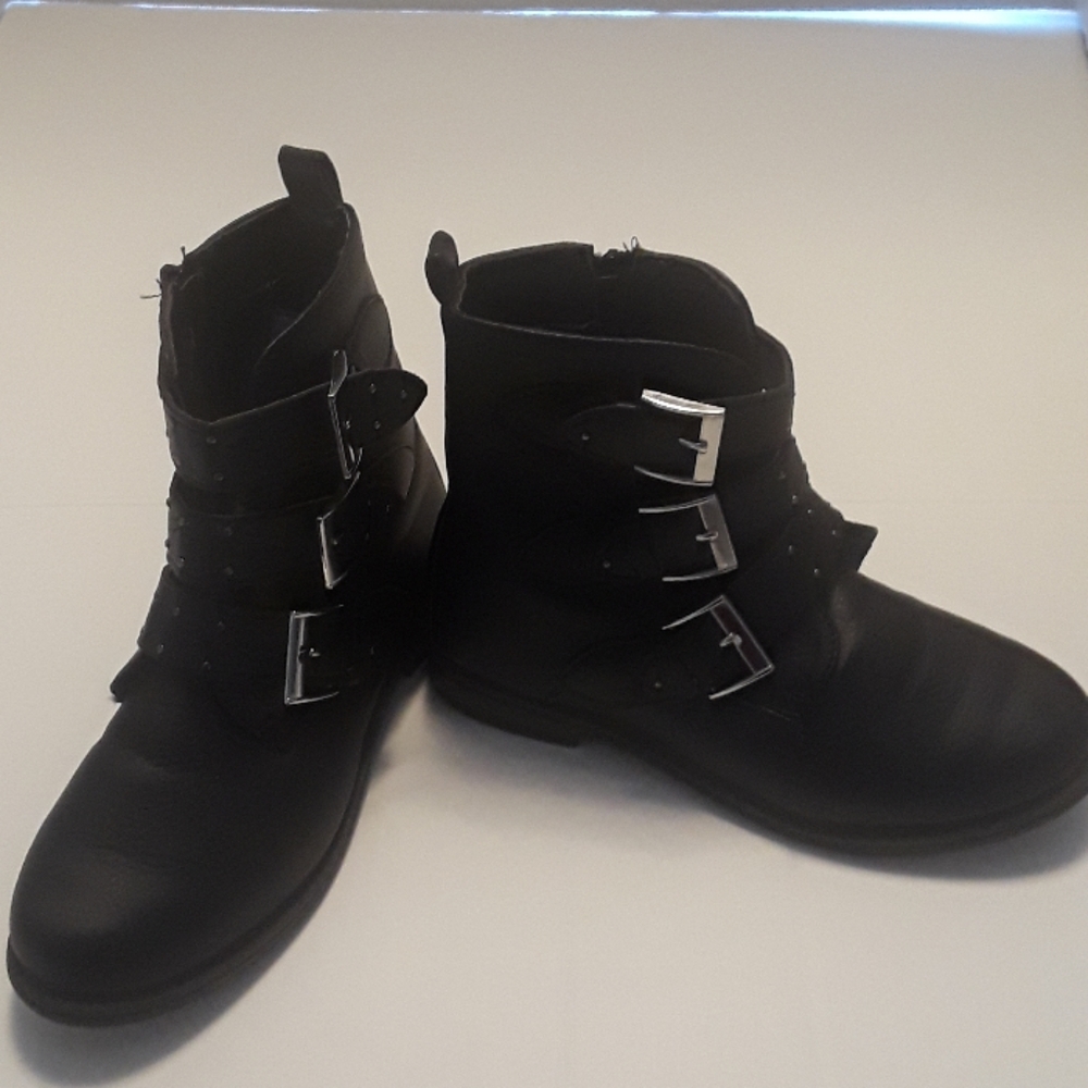 Three Buckle Kids Black Leather Combat Boots 6